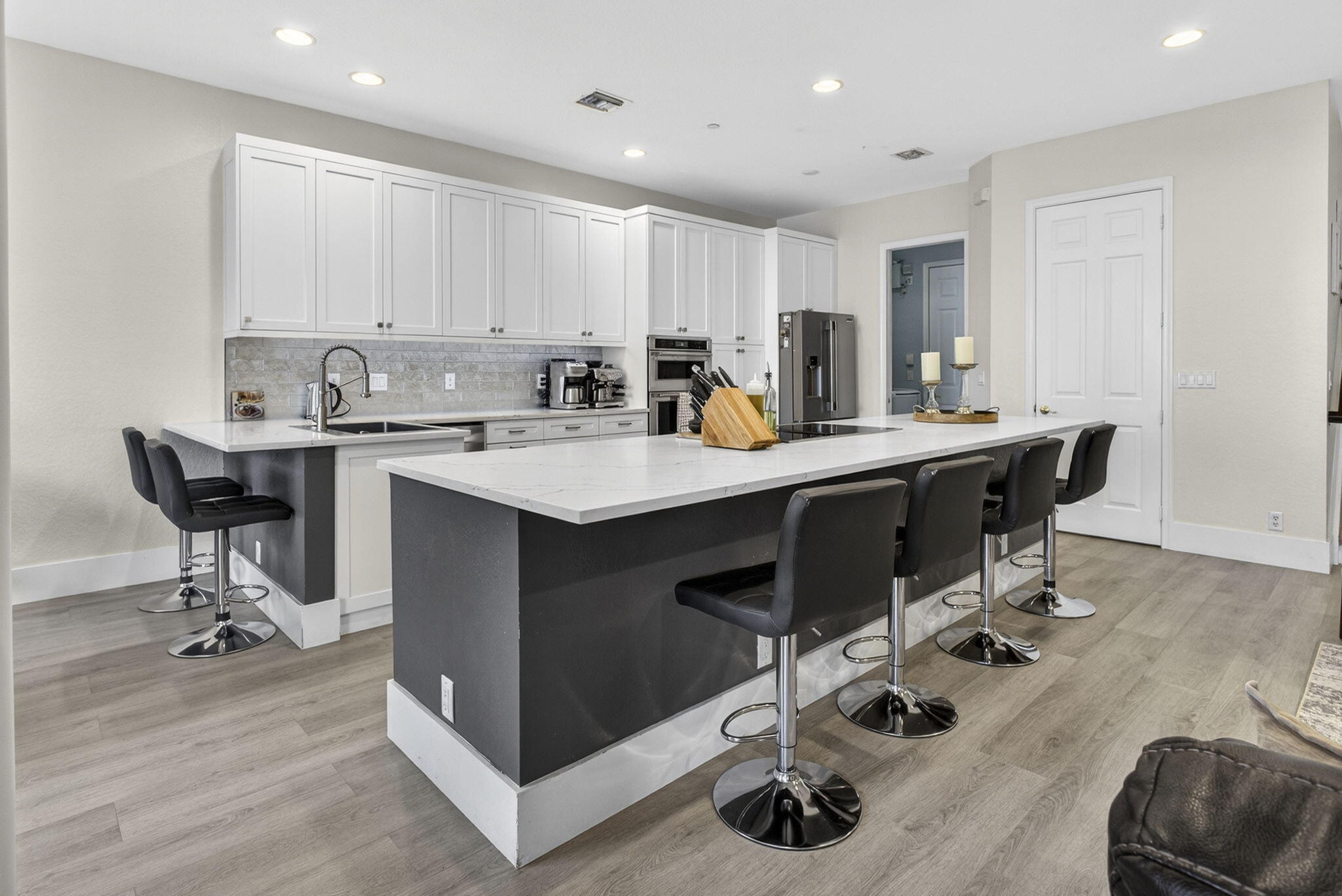 CARRIAGE POINTE TOWNHOMES - Residential