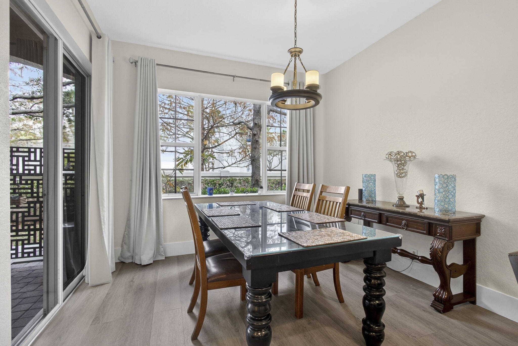 CARRIAGE POINTE TOWNHOMES - Residential