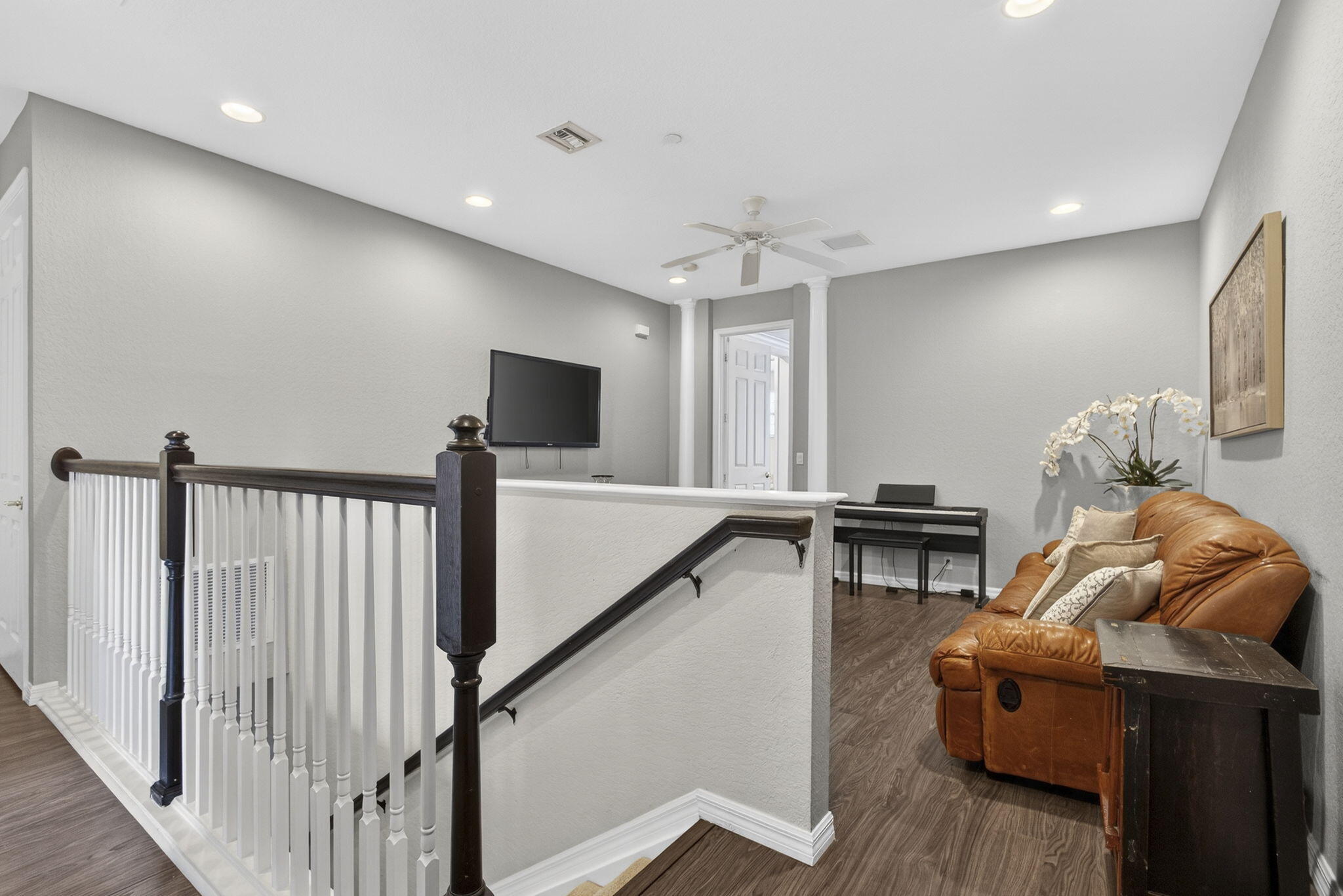 CARRIAGE POINTE TOWNHOMES - Residential