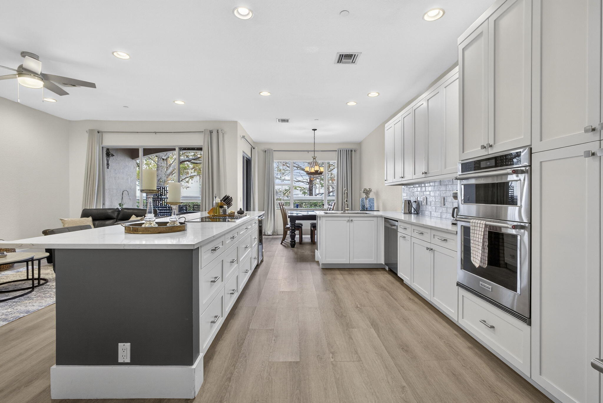 CARRIAGE POINTE TOWNHOMES - Residential