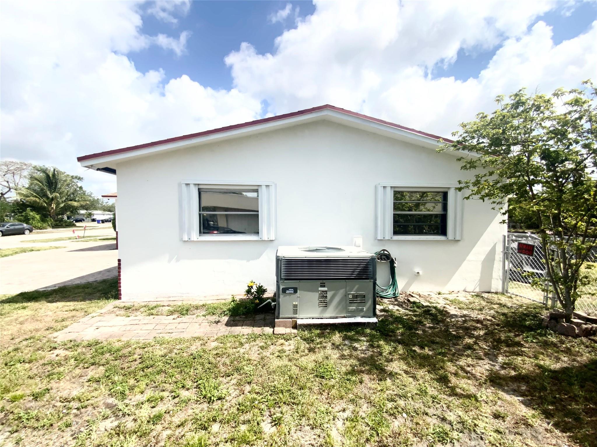 1104 Pinehurst
