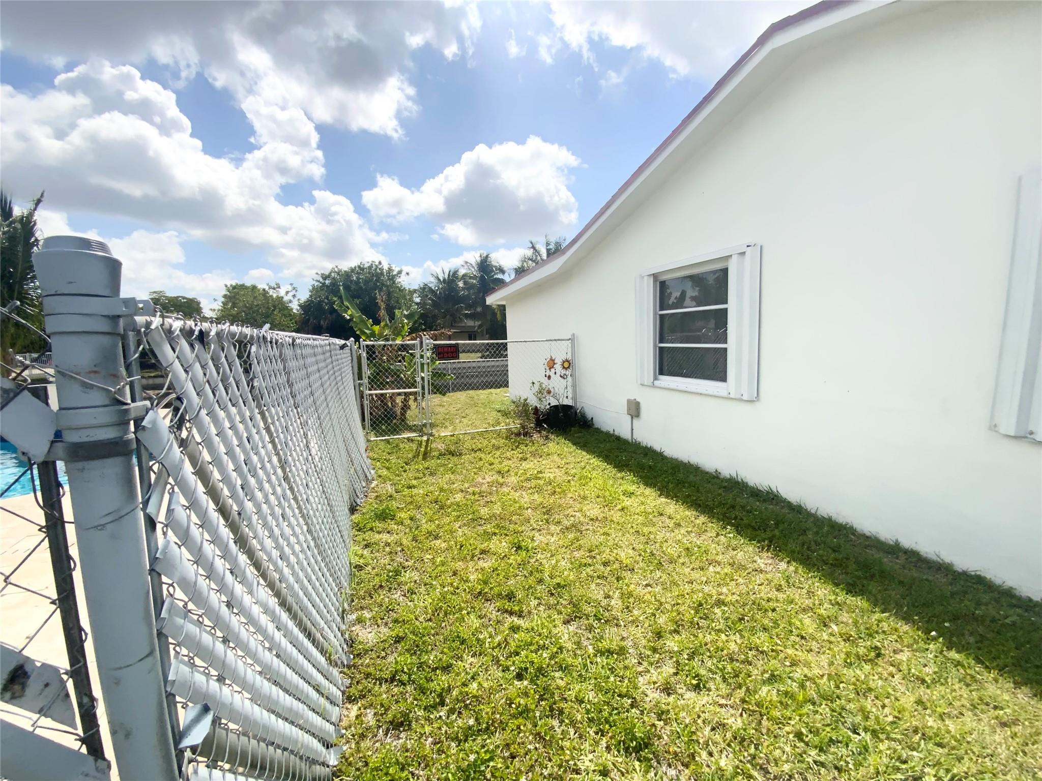 1104 Pinehurst