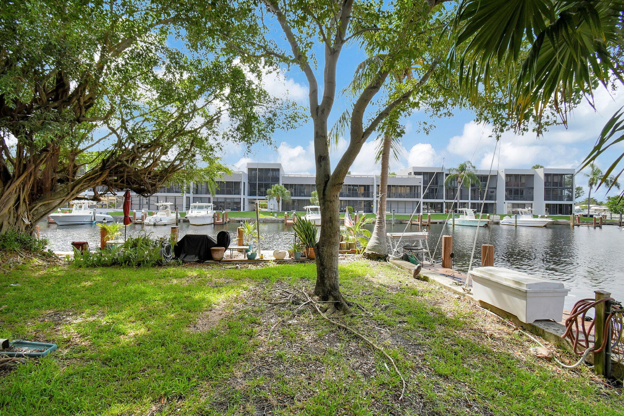 ISLAND CLUB ONE CONDO - Residential Lease