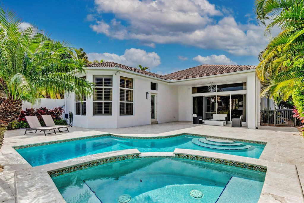 Photo of 273 Porto Vecchio Way, Palm Beach Gardens, FL 33418 (MLS # R10895638)