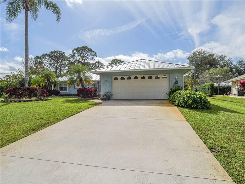 Photo of 274 Columbia Avenue, Sebastian, FL 32958 (MLS # R11055645)