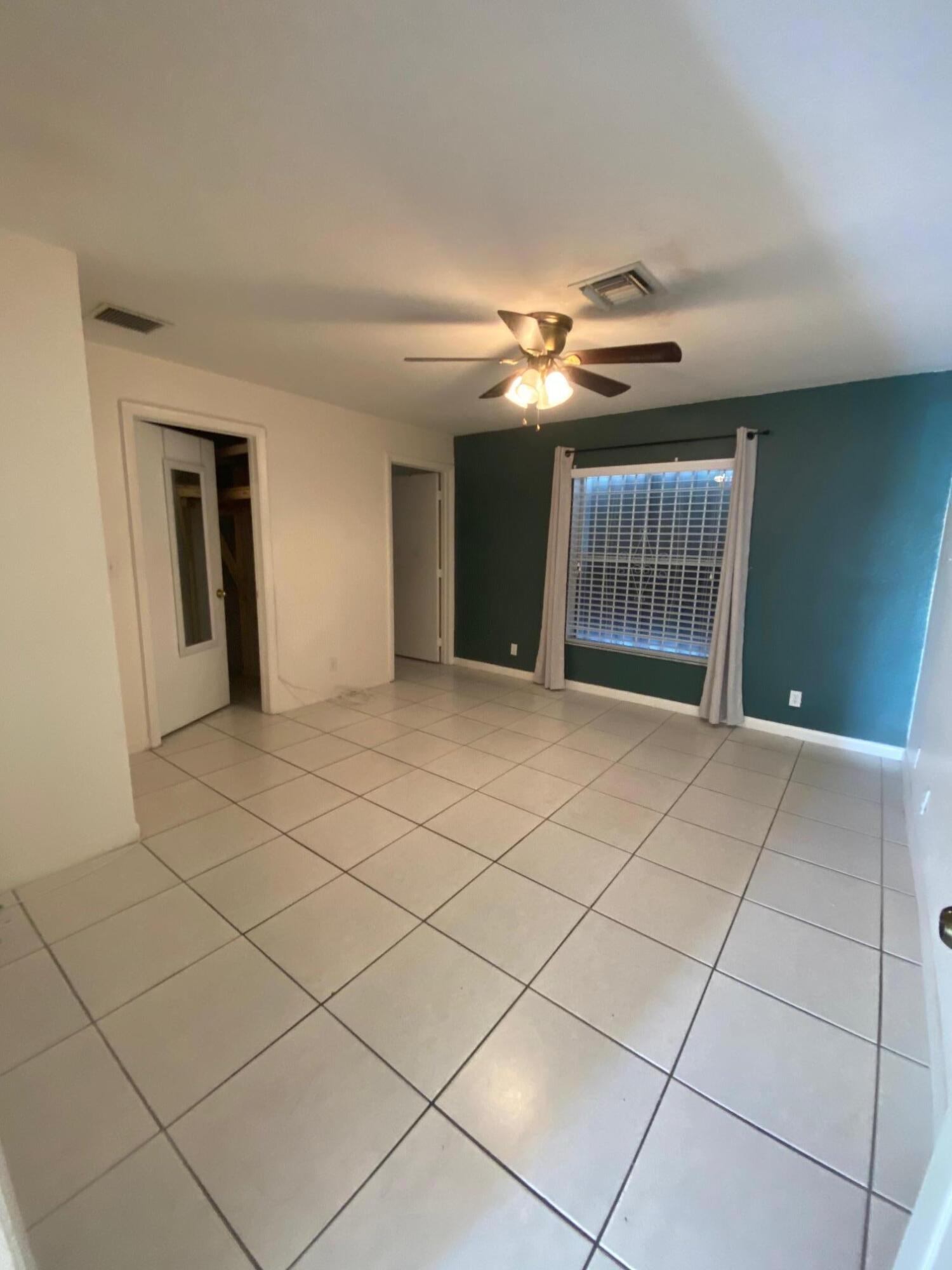 MOLPHUS HGTS - Residential