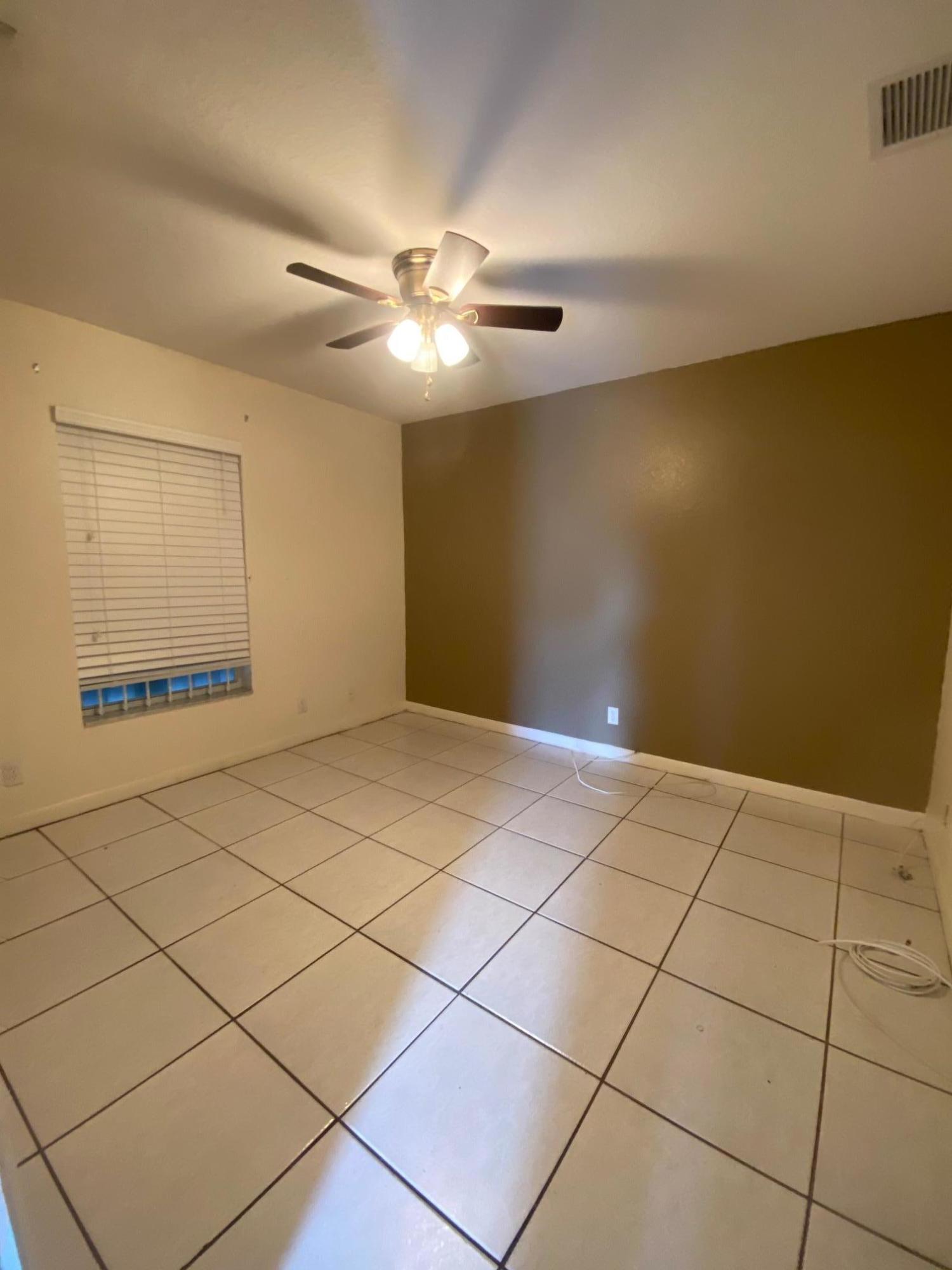 MOLPHUS HGTS - Residential