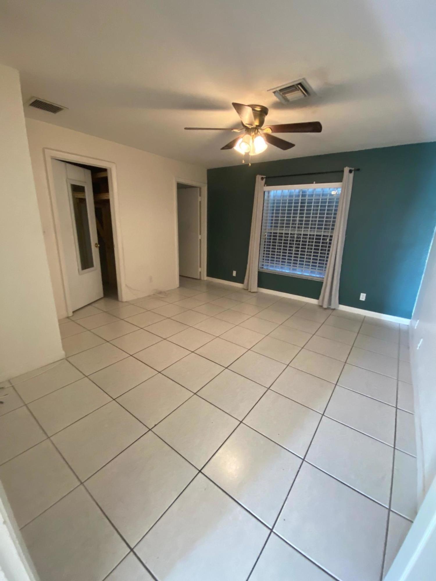 MOLPHUS HGTS - Residential