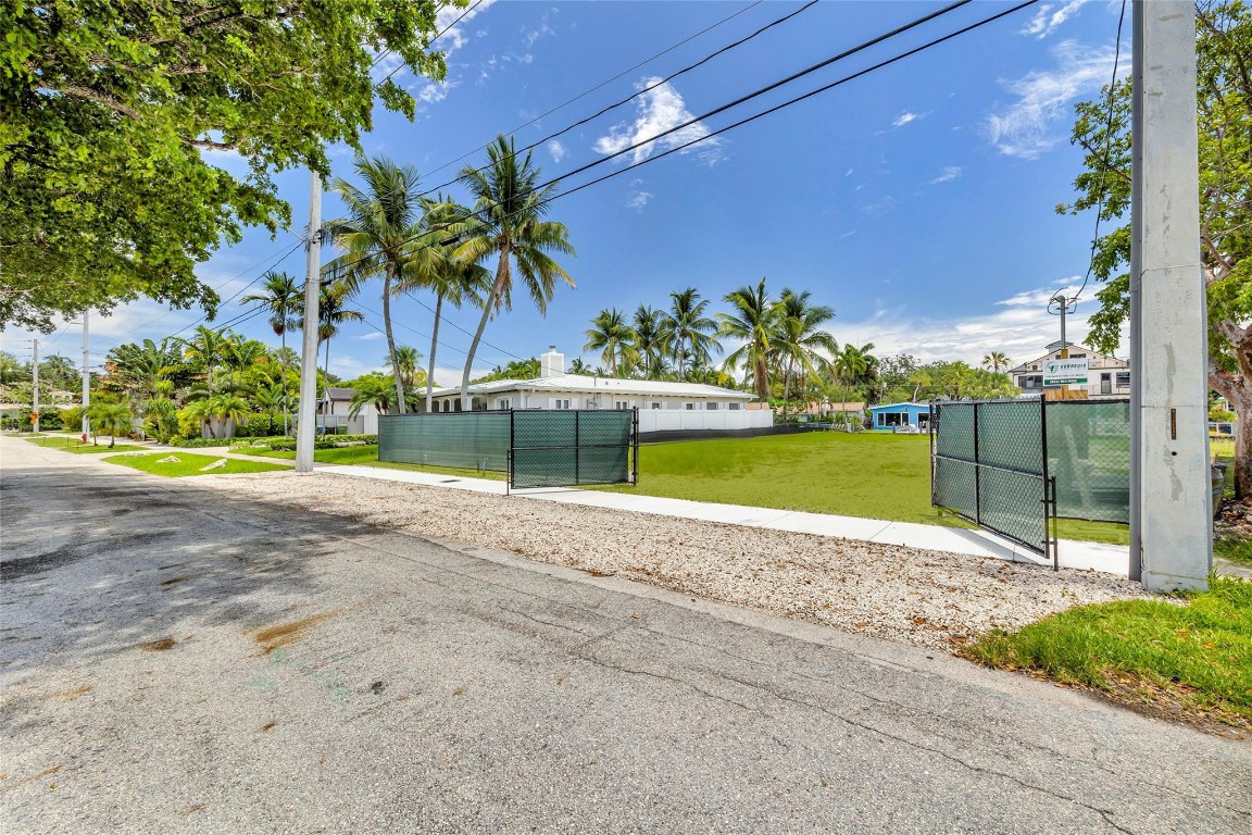 1104 S Rio Vista Boulevard