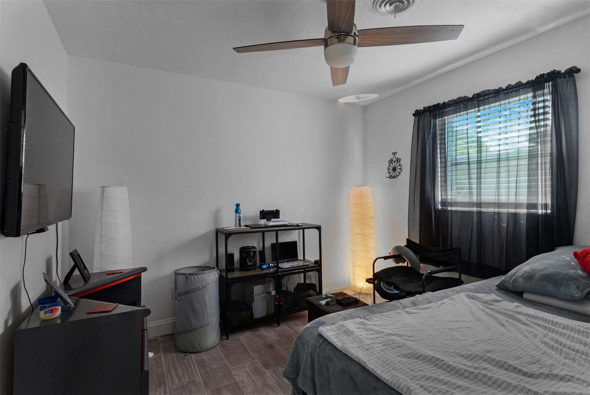 North Margate 1st Add 50- - Residential