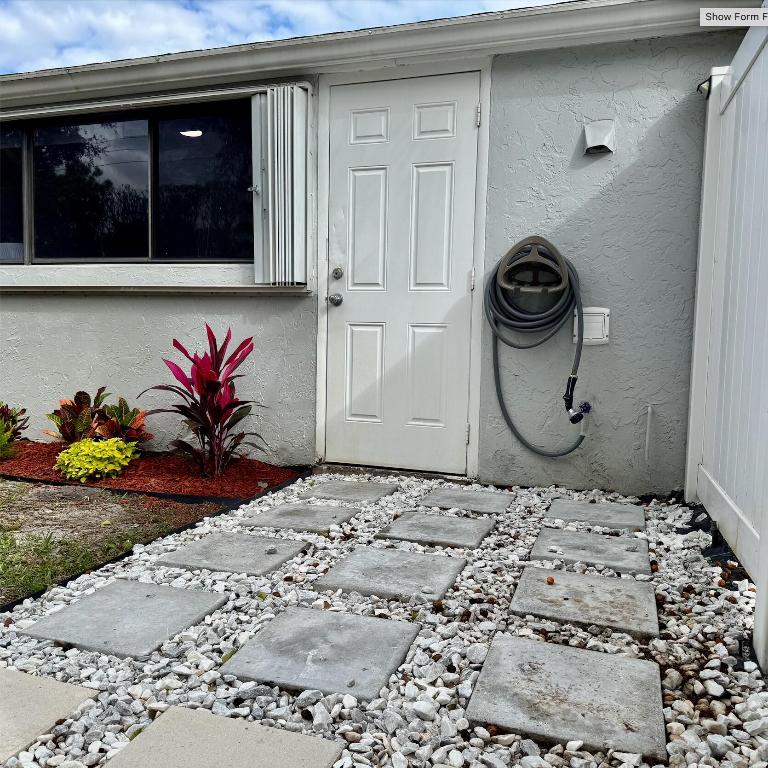 ARBOURS OF THE PALM BEACHES CONDO - Residential