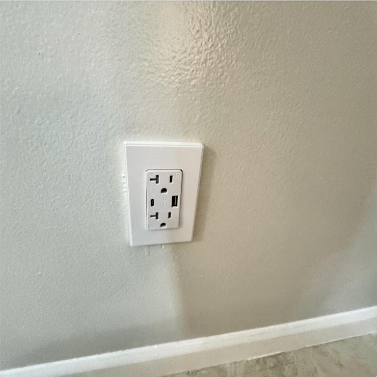 ARBOURS OF THE PALM BEACHES CONDO - Residential