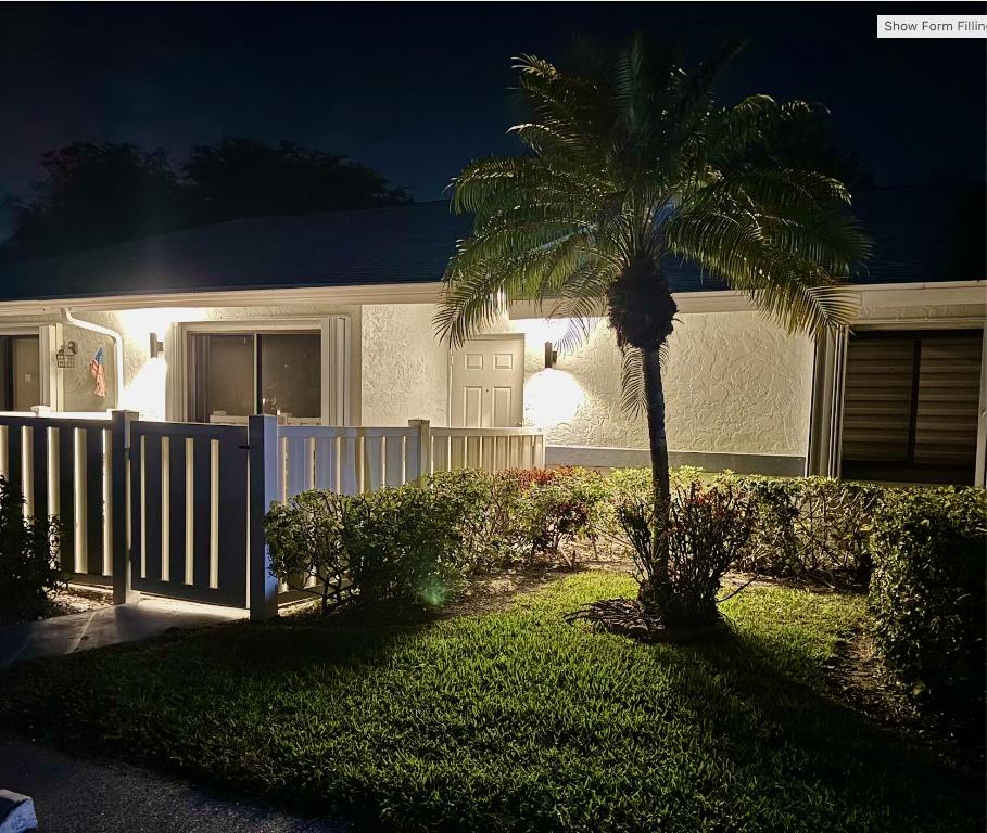 ARBOURS OF THE PALM BEACHES CONDO - Residential