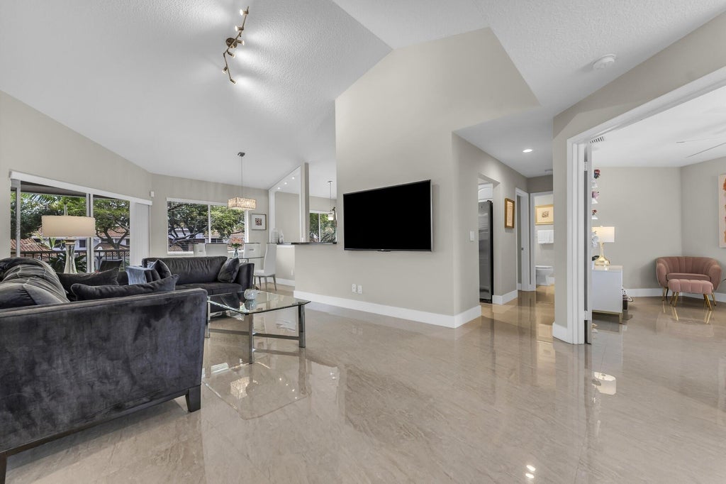 Photo of 994 NW 93rd Avenue, Plantation, FL 33324 (MLS # B26036236)