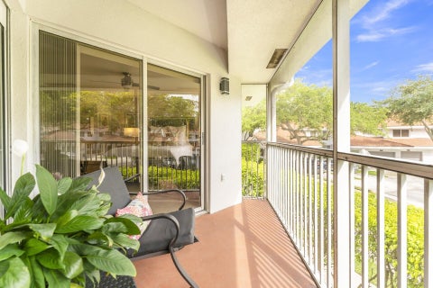 Tiny photo for 994 NW 93rd Avenue, Plantation, FL 33324 (MLS # B26036236)