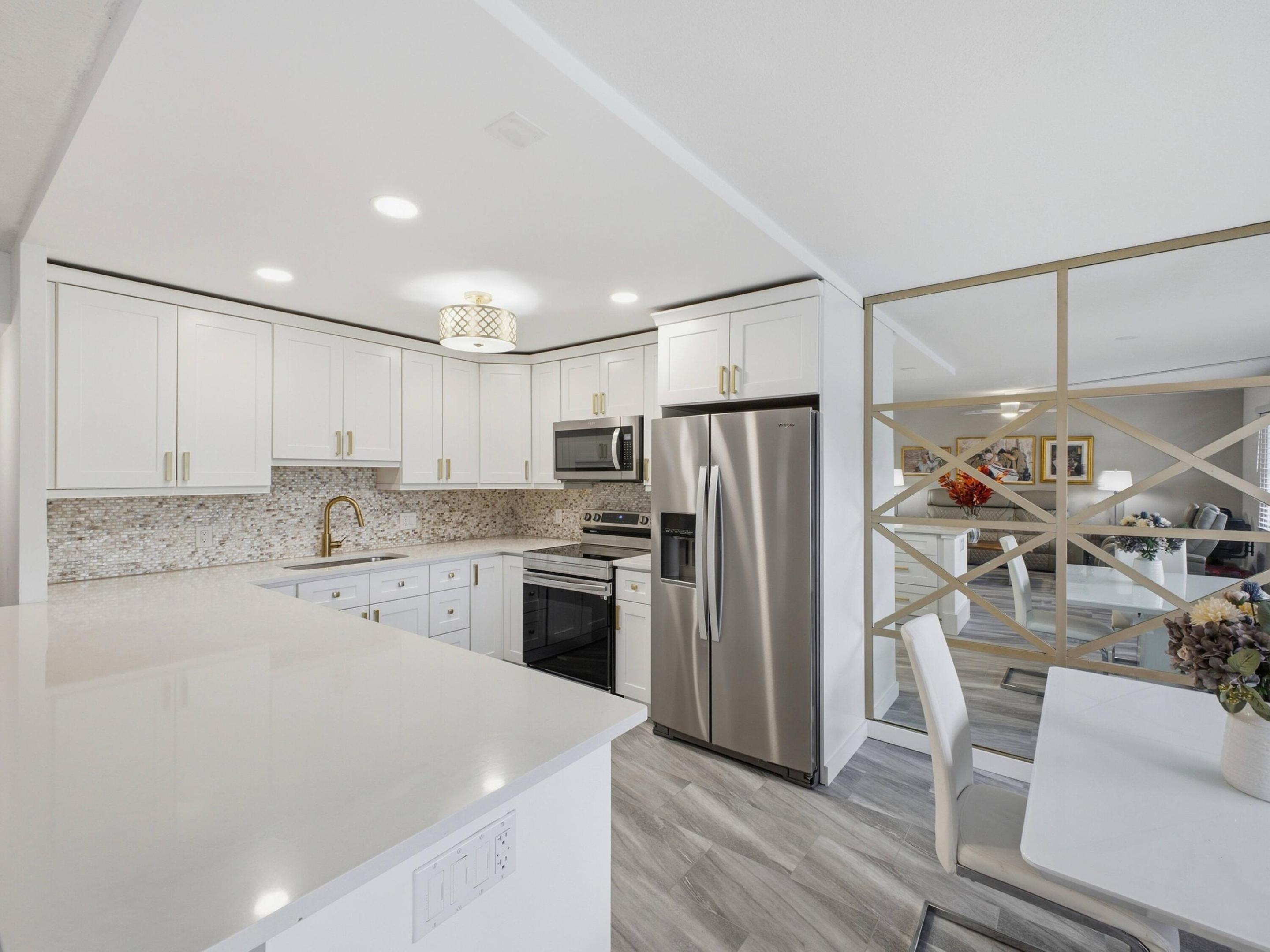 1025 VENTNOR H E 1025