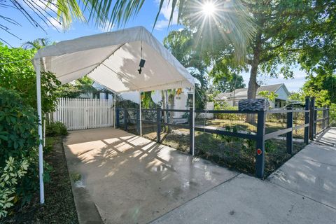 A home in Lake Worth Beach