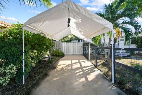 A home in Lake Worth Beach