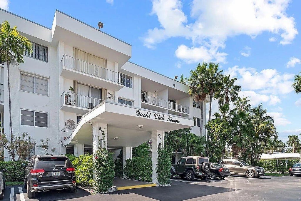 Photo of 917 N Flagler Drive #304, West Palm Beach, FL 33401 (MLS # B26081658)