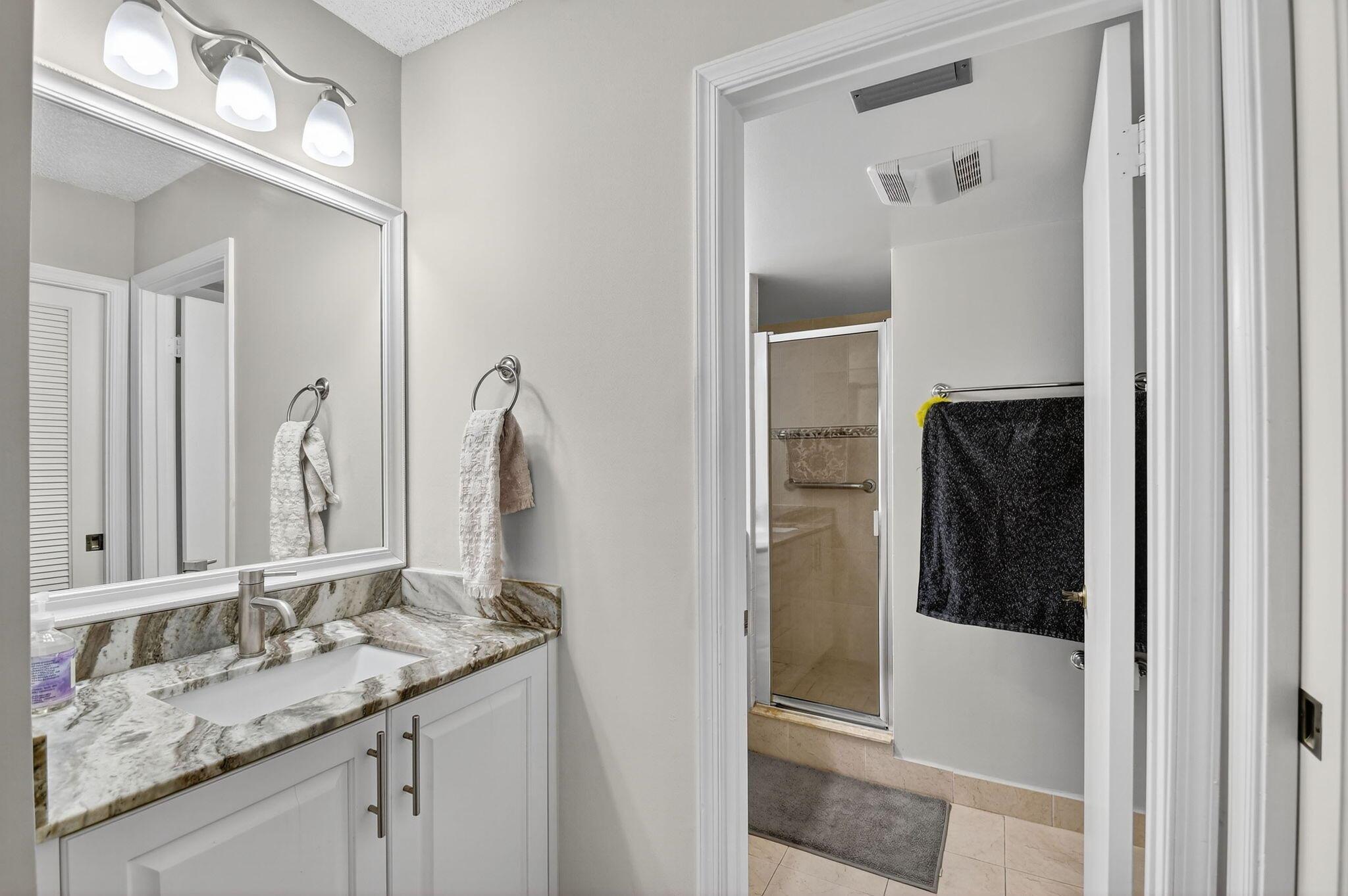 LAKESIDE CONDO 9 OF BANYA - Residential