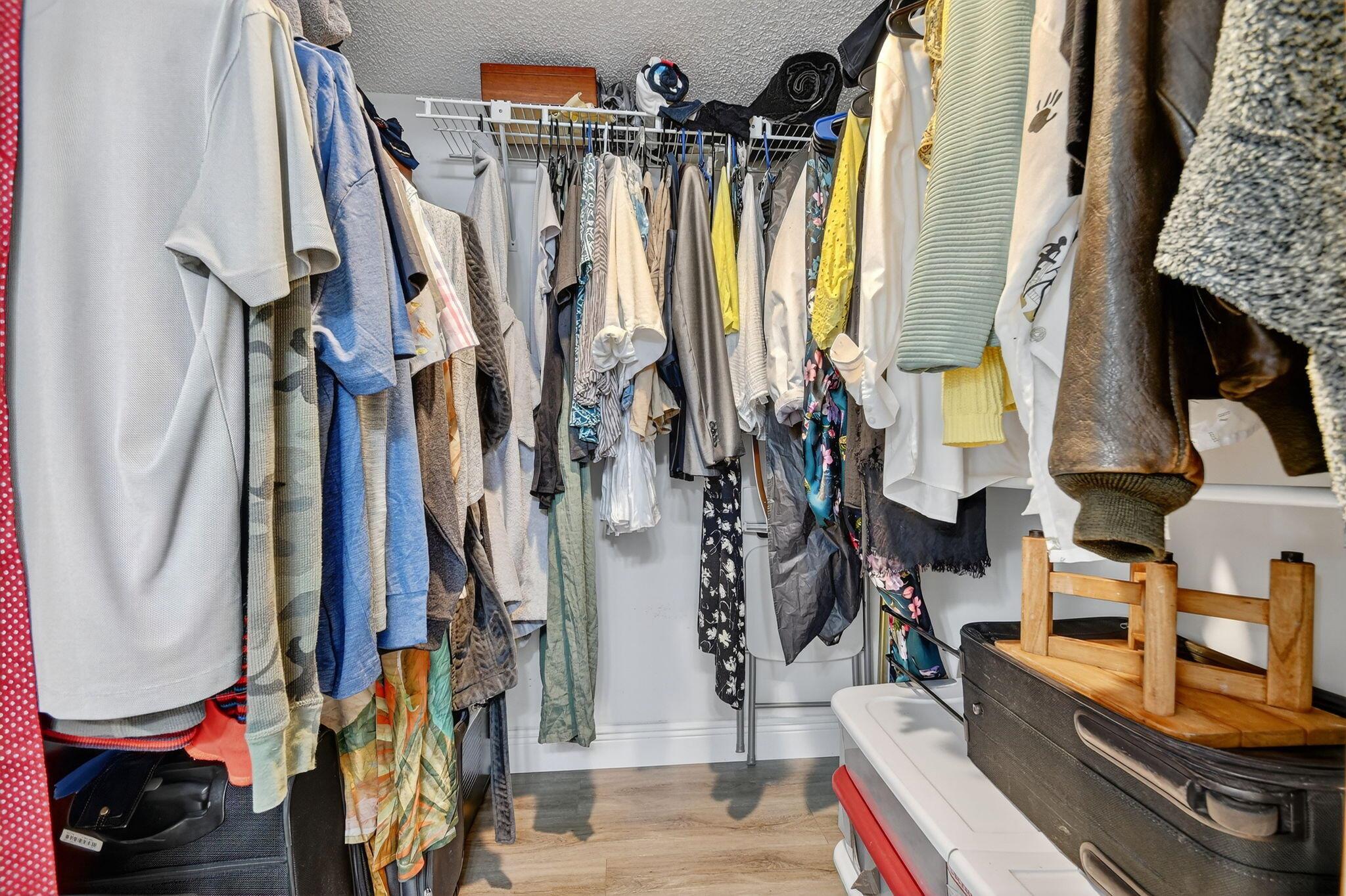 LAKESIDE CONDO 9 OF BANYA - Residential