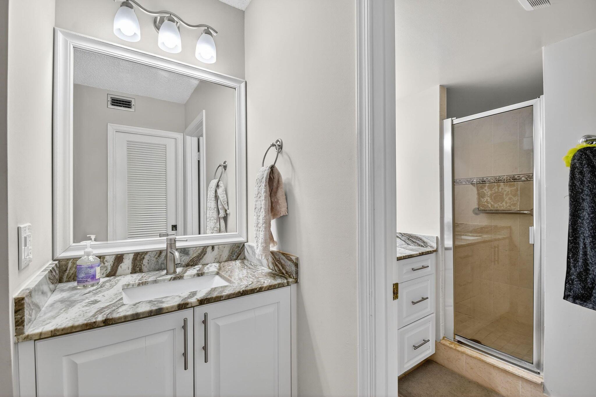 LAKESIDE CONDO 9 OF BANYA - Residential