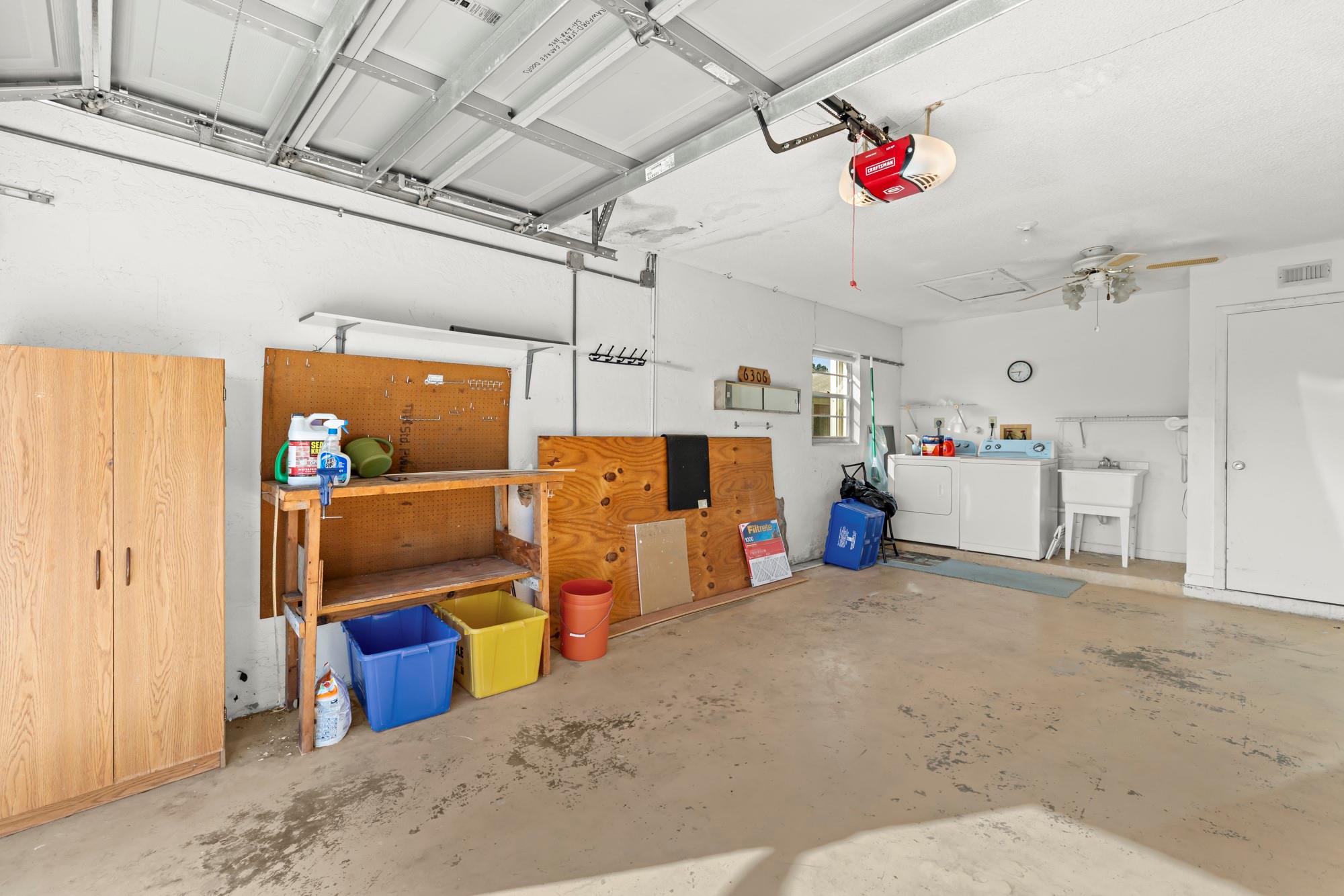 DELRAY VILLAS - Residential