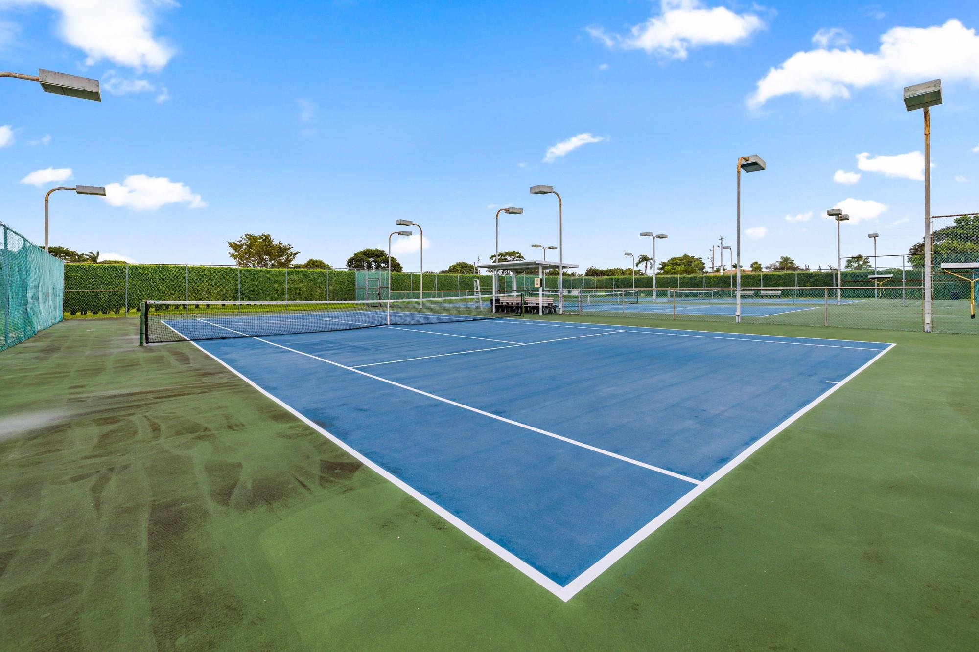 DELRAY VILLAS - Residential