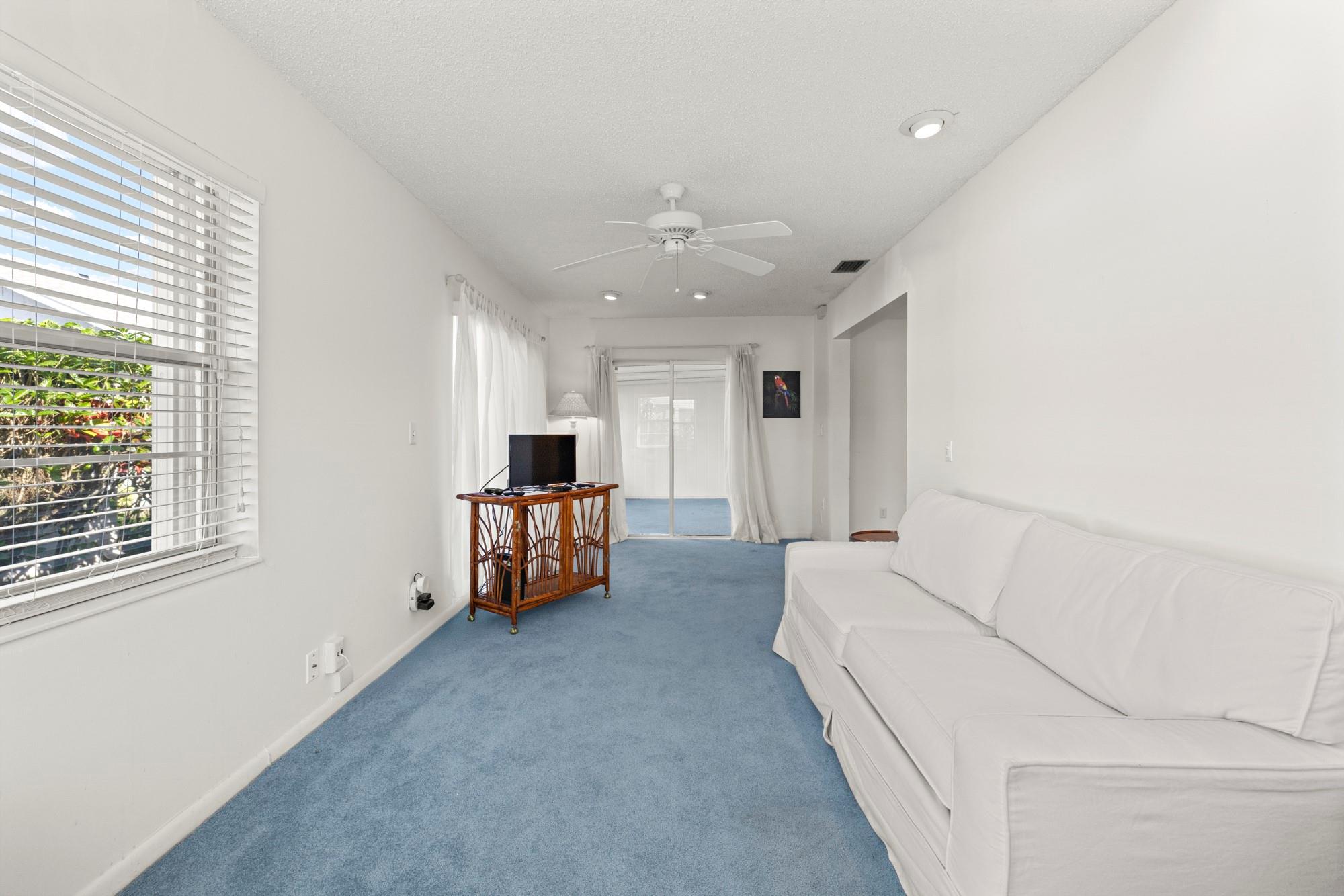 DELRAY VILLAS - Residential