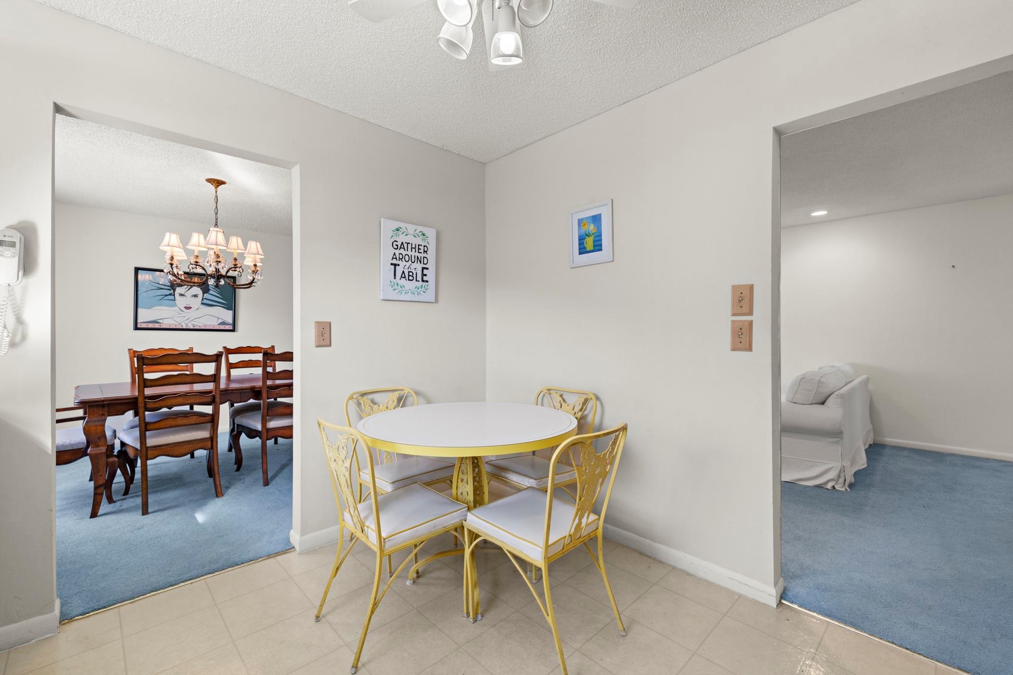 DELRAY VILLAS - Residential