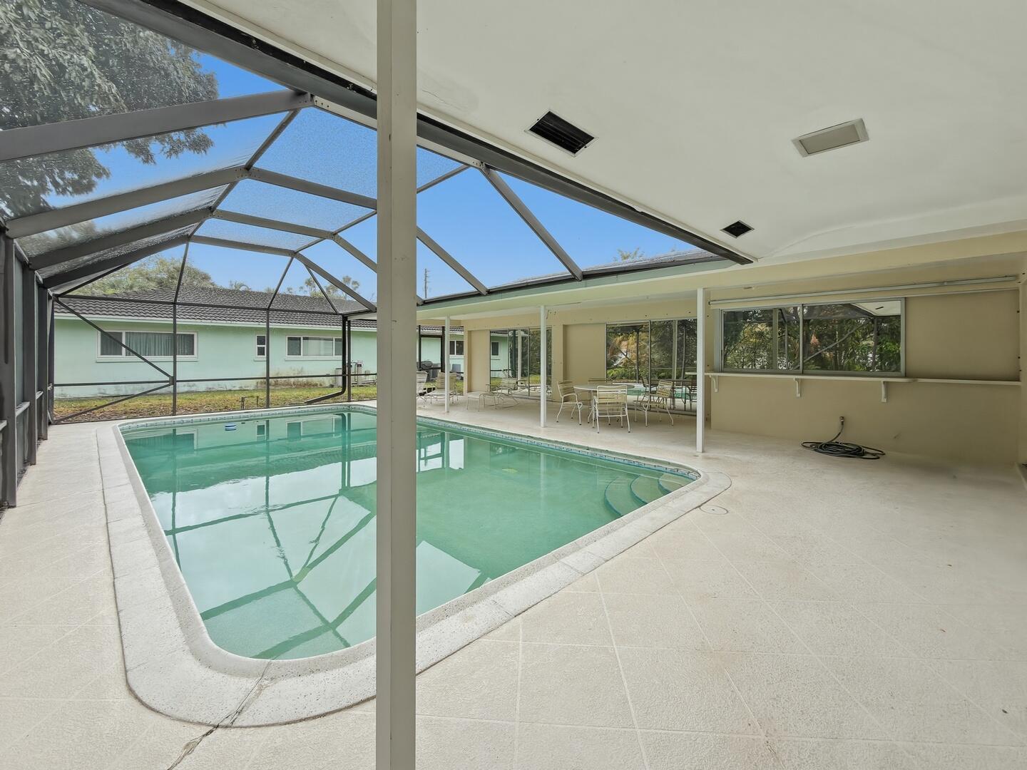 LAKE FLORESTA - Residential