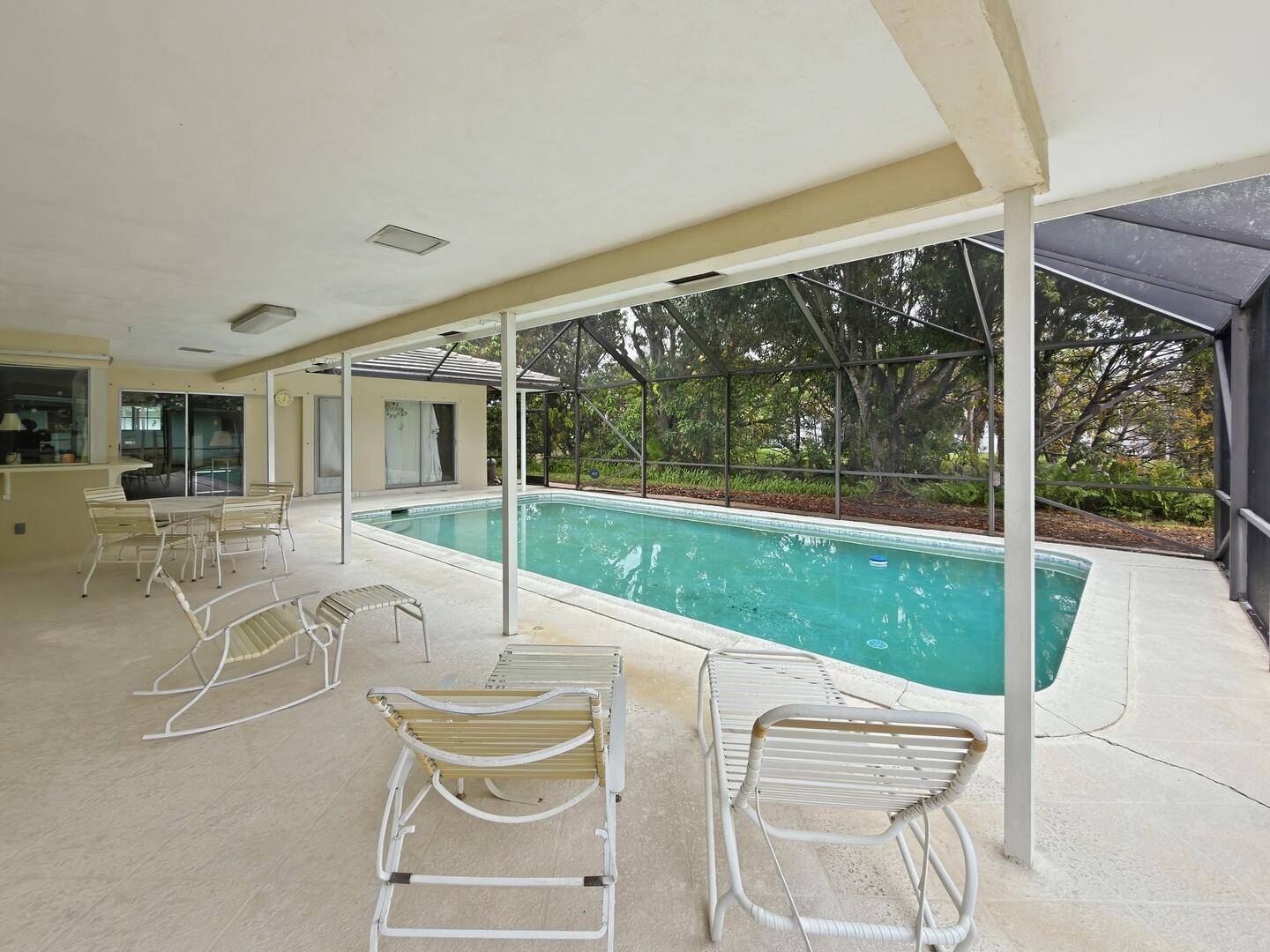 LAKE FLORESTA - Residential