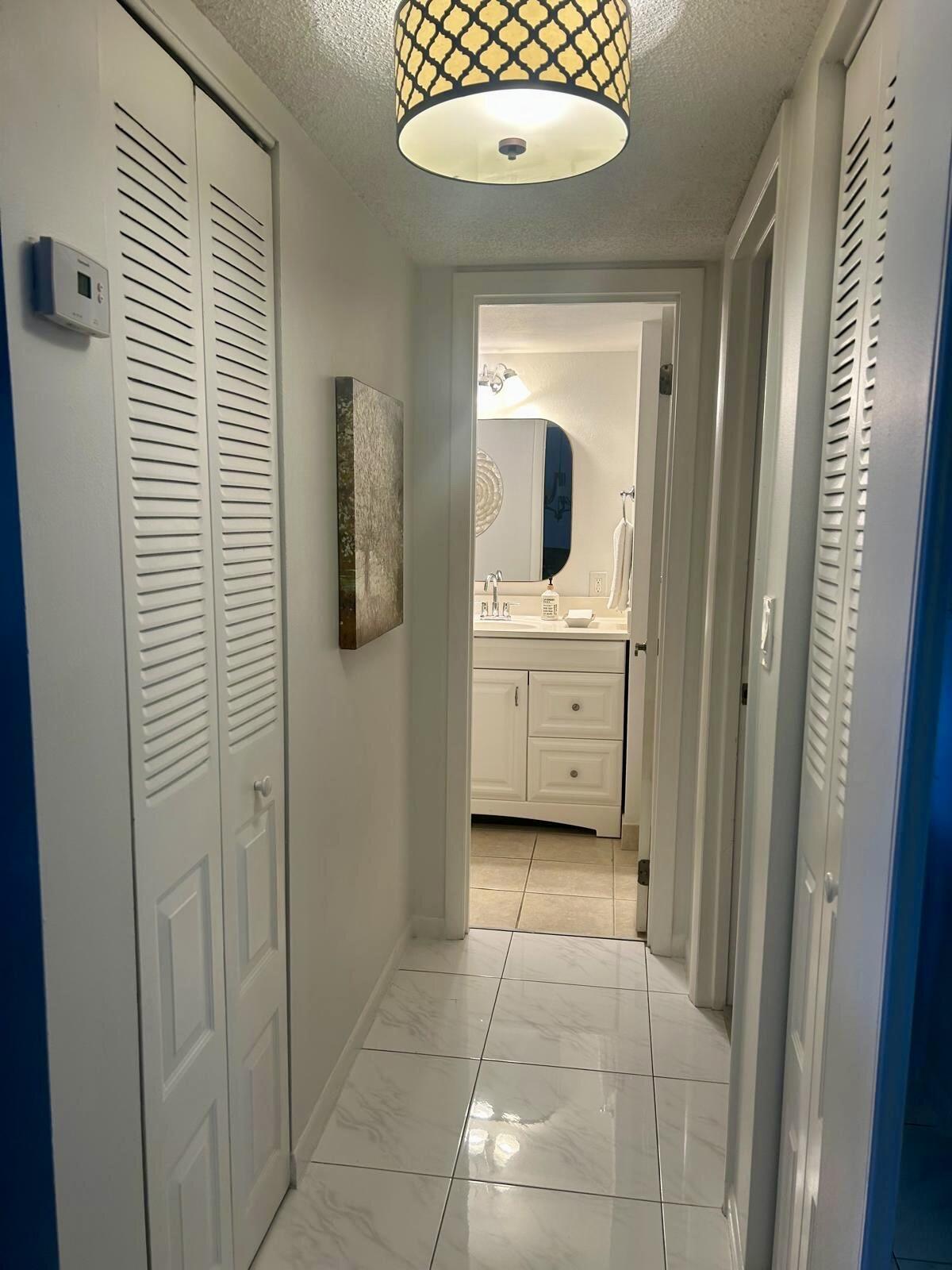 FOURTH GULFSTREAM GARDEN - Residential