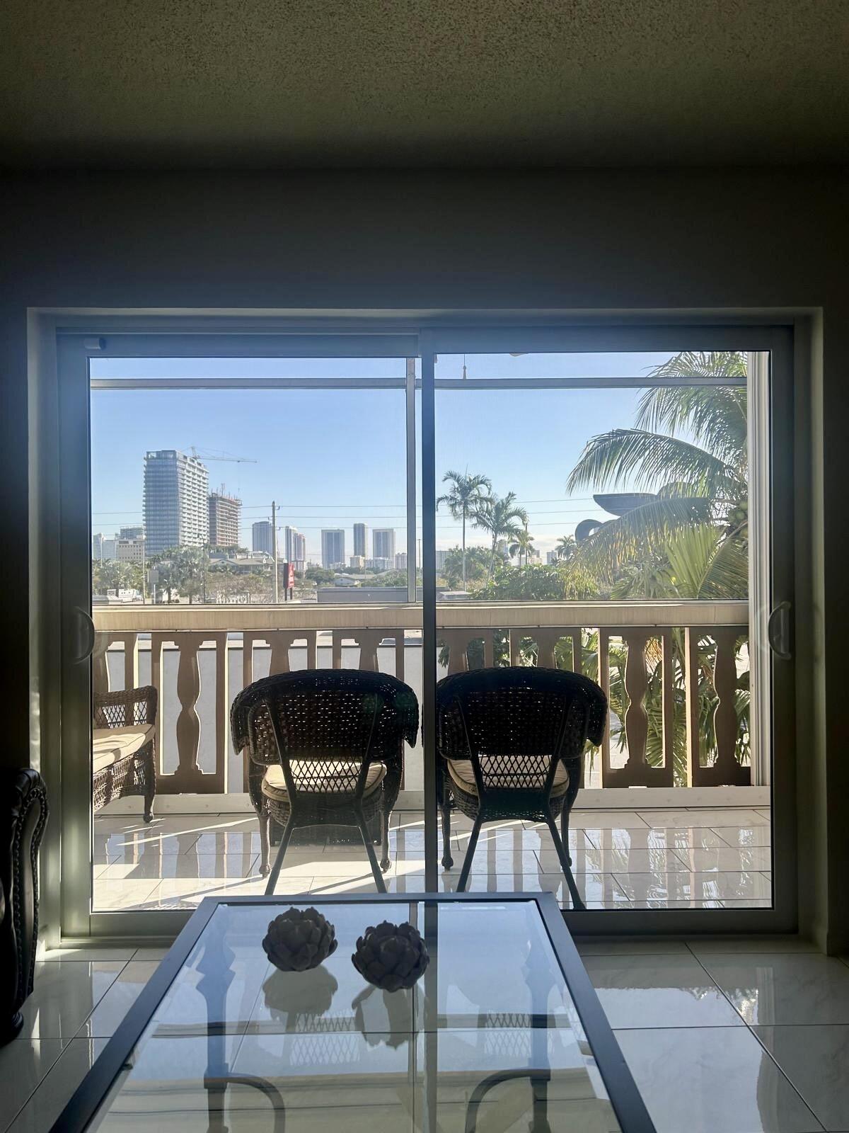 FOURTH GULFSTREAM GARDEN - Residential