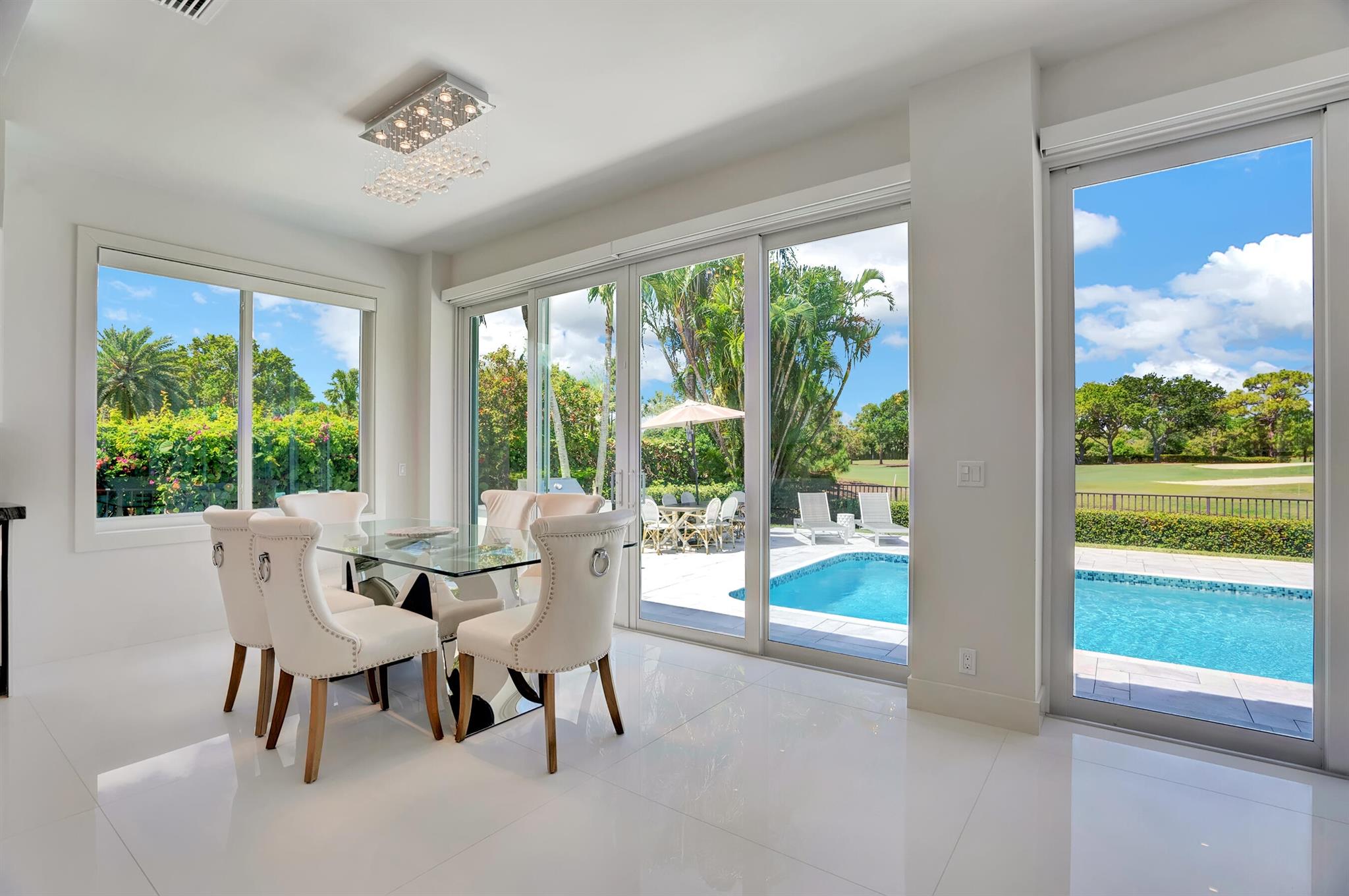 ADMIRALS COVE - Residential