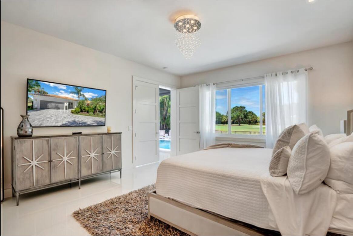 ADMIRALS COVE - Residential