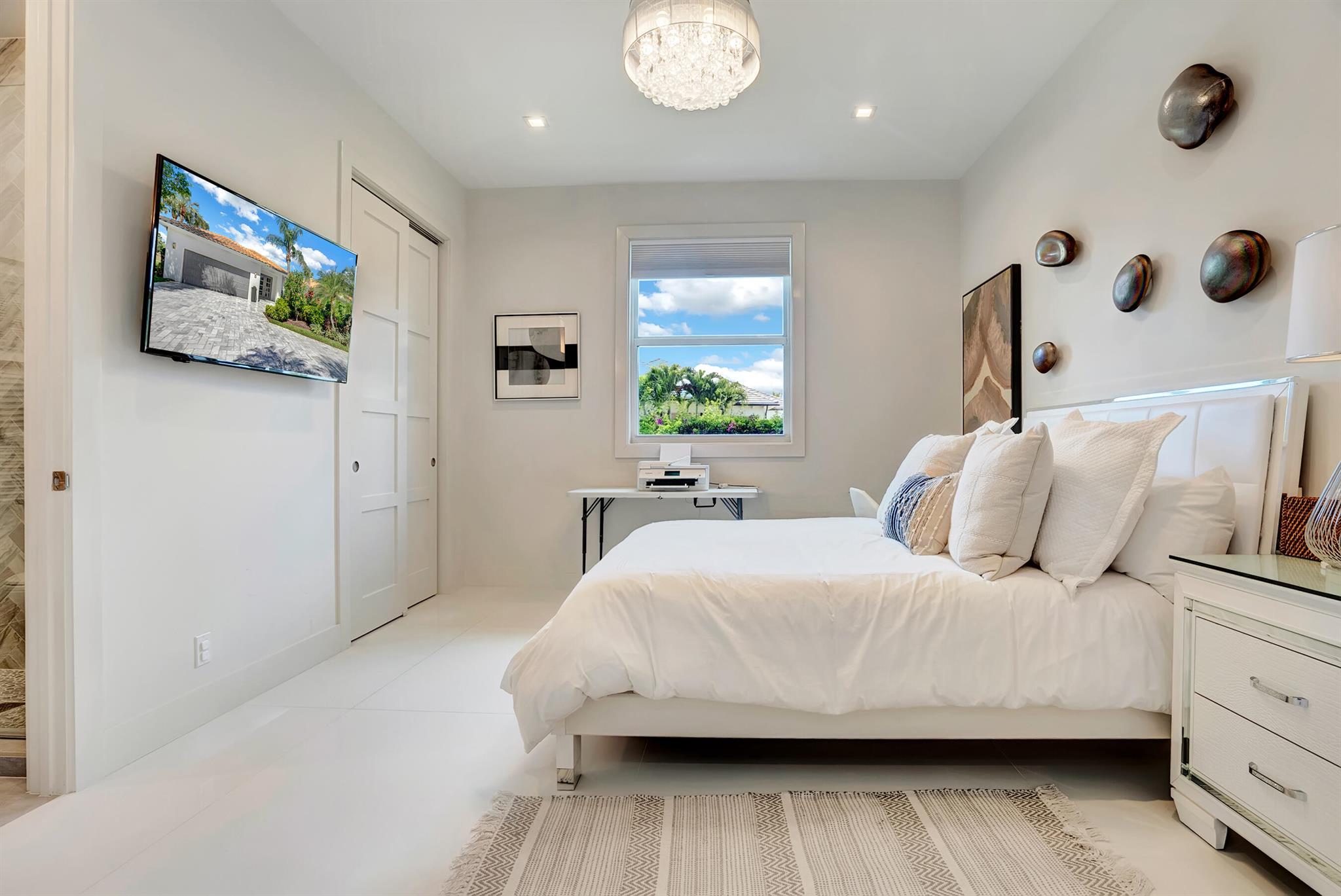 ADMIRALS COVE - Residential