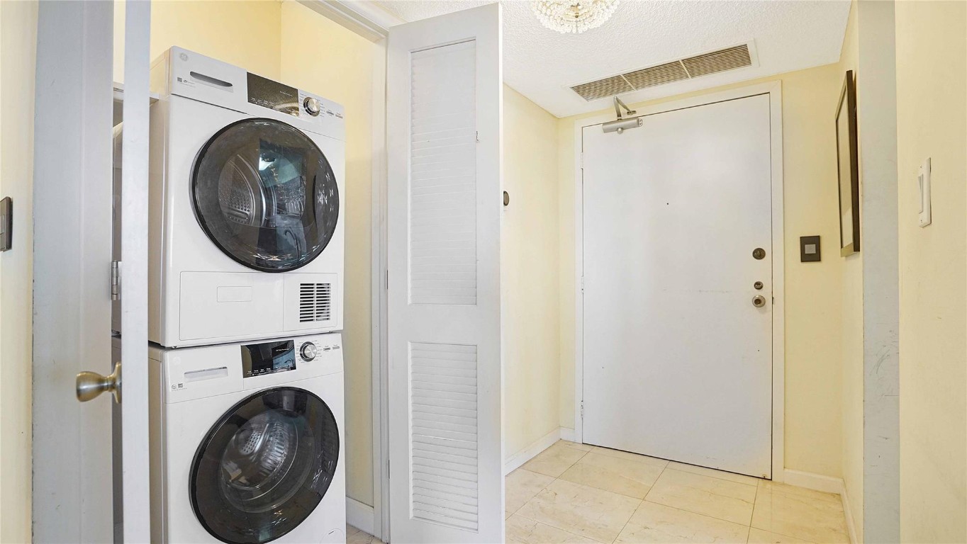 OCEAN CLUB - Residential