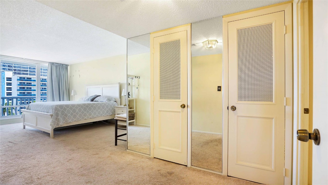 OCEAN CLUB - Residential