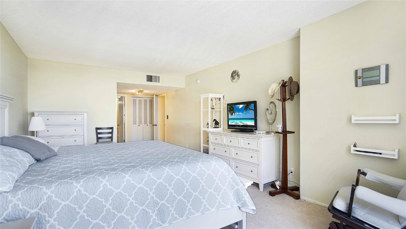 OCEAN CLUB - Residential