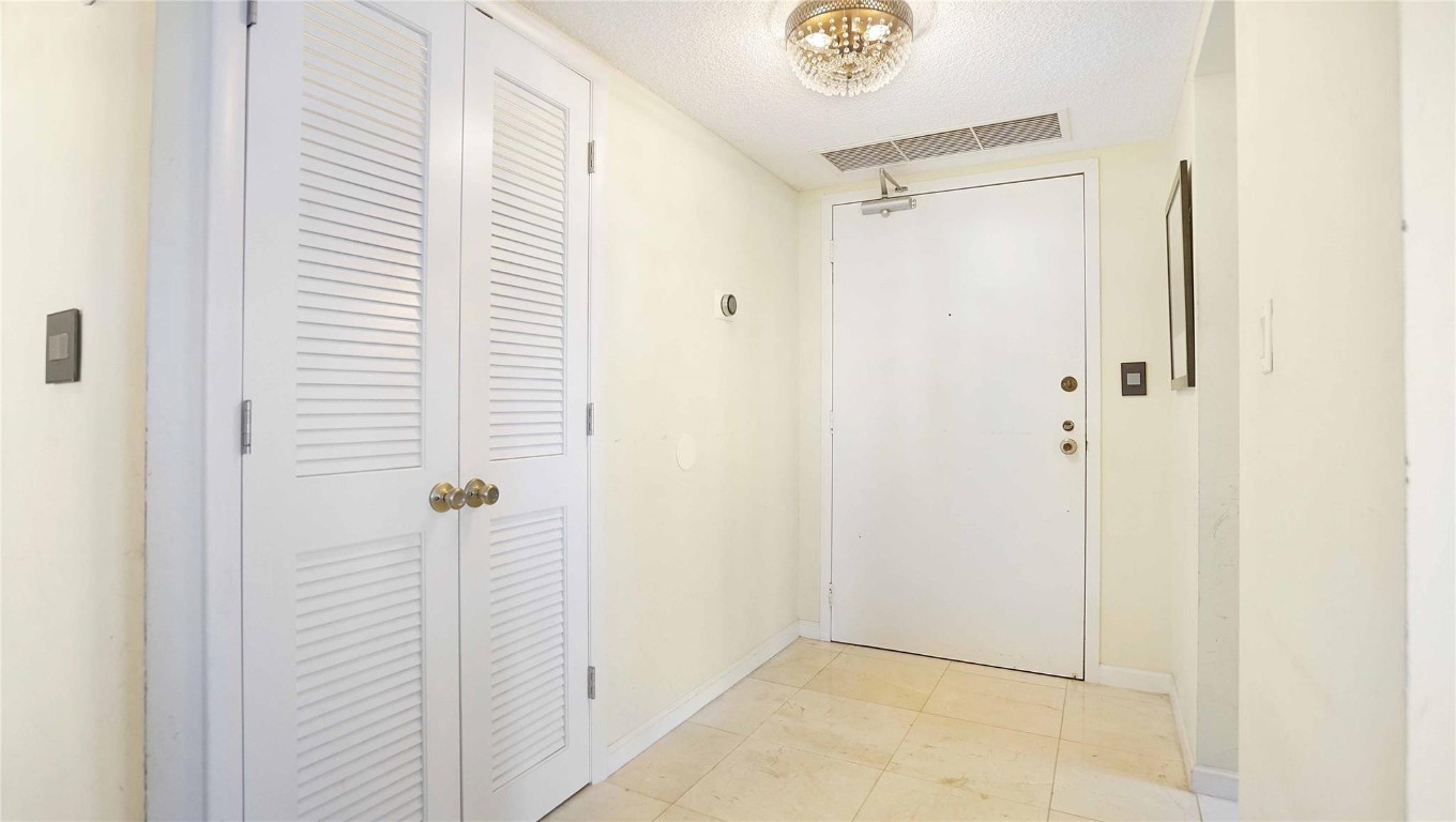 OCEAN CLUB - Residential