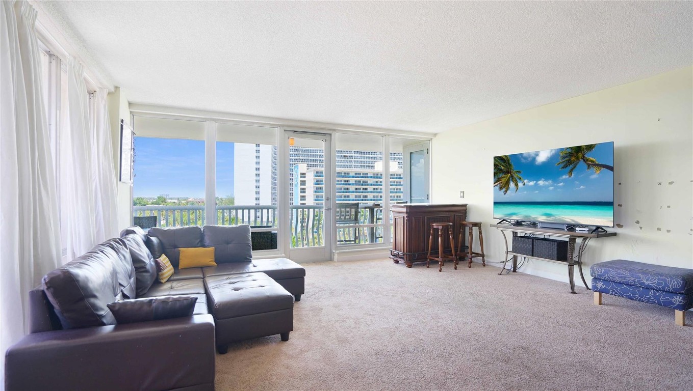 OCEAN CLUB - Residential