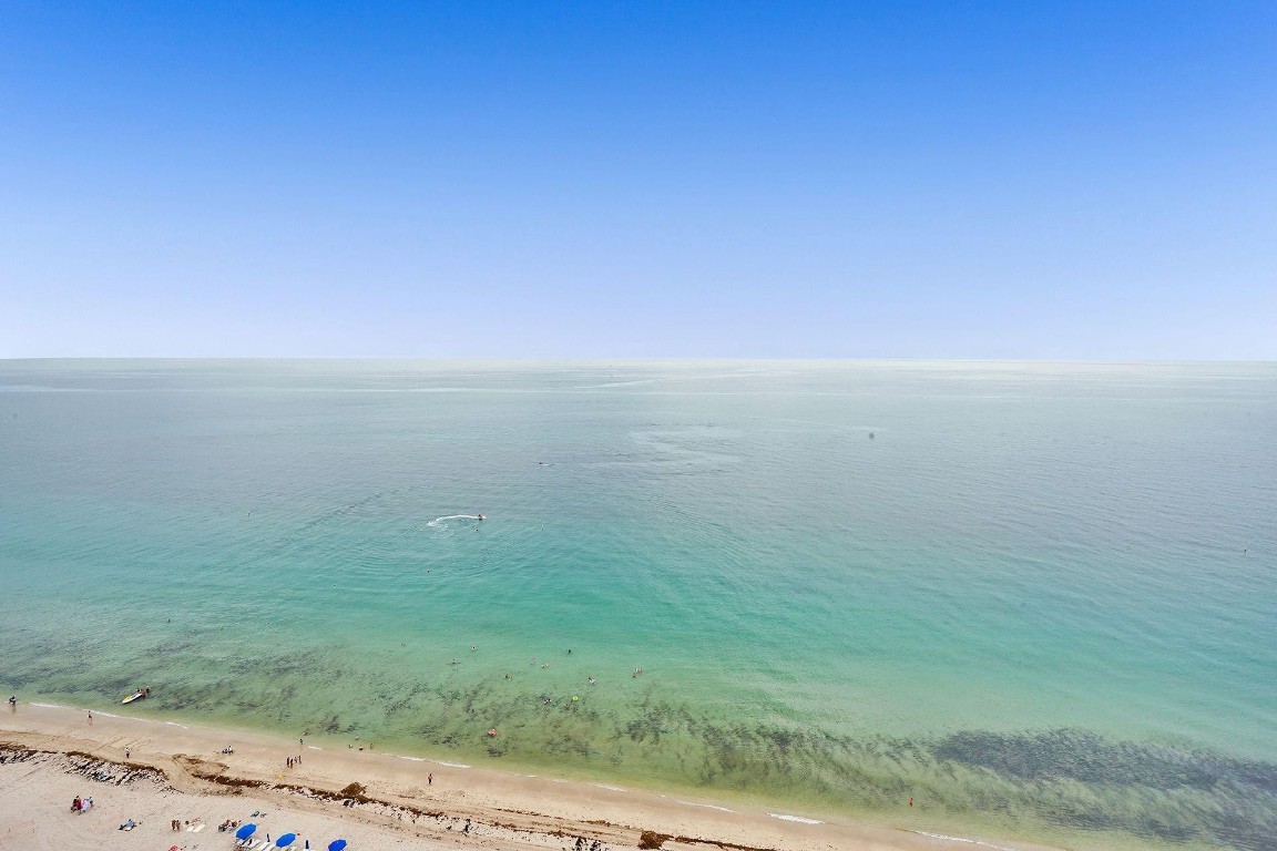 OCEAN CLUB - Residential