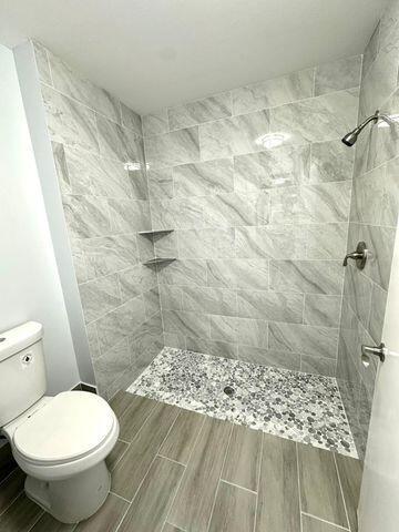 WHISPER WALK CONDOS - Residential