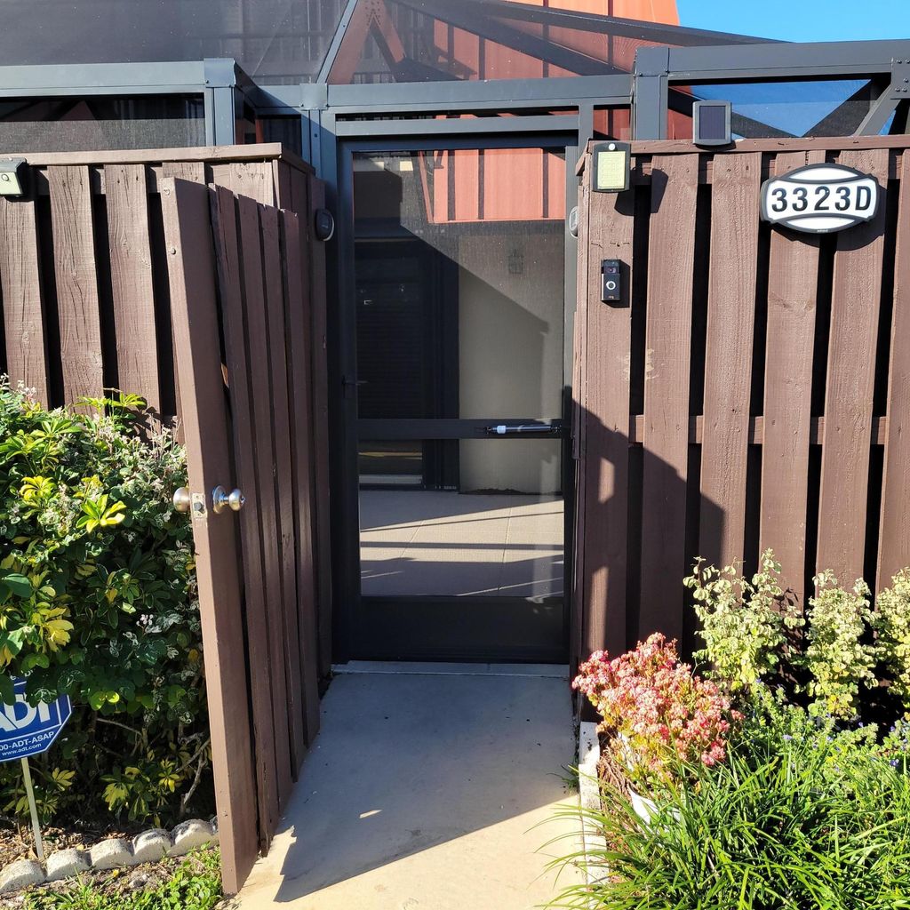 Photo of 3323 Meridian Way N #D, Palm Beach Gardens, FL 33410 (MLS # R10943770)