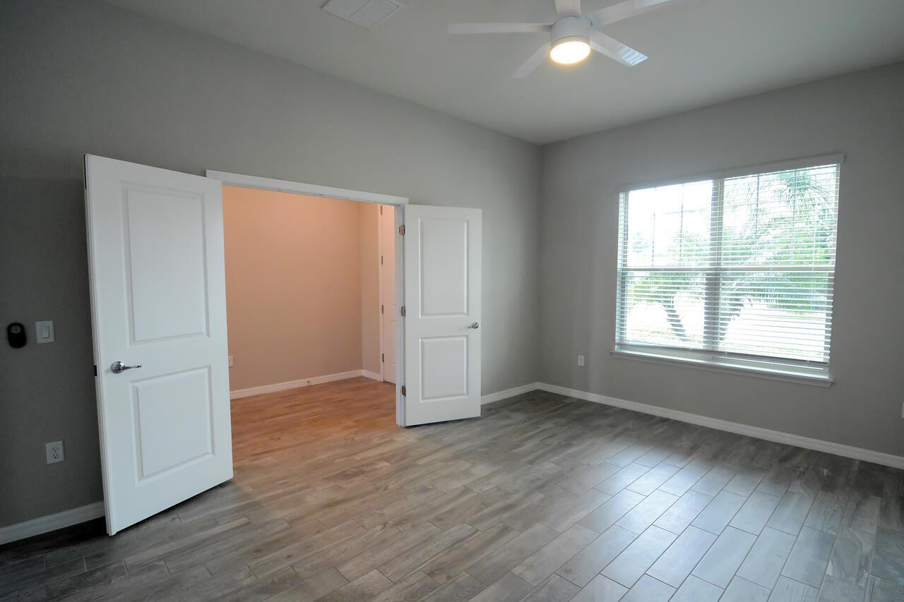 902 Foal Point