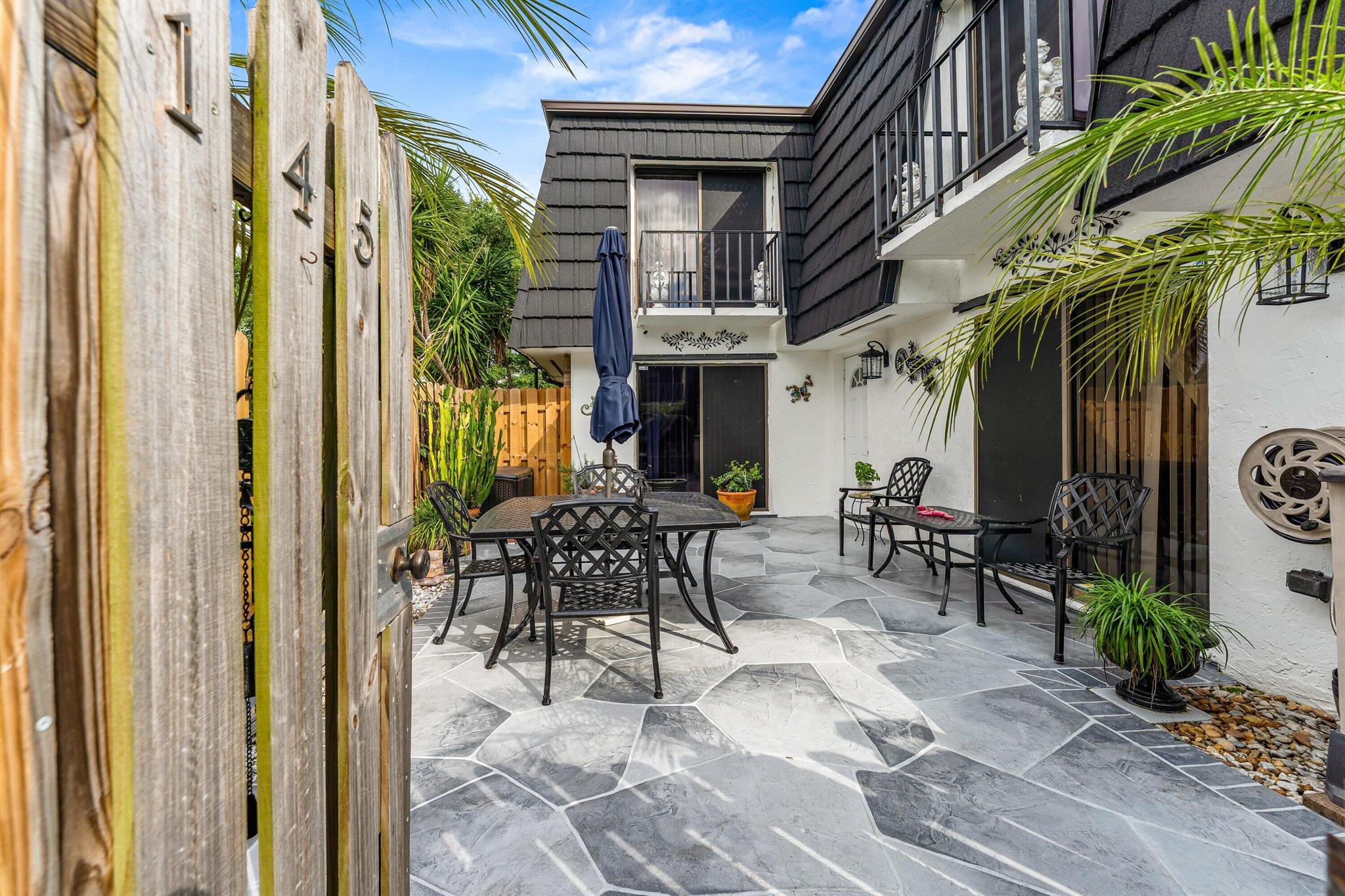 WOODLANDS OF PALM SPRINGS - Residential