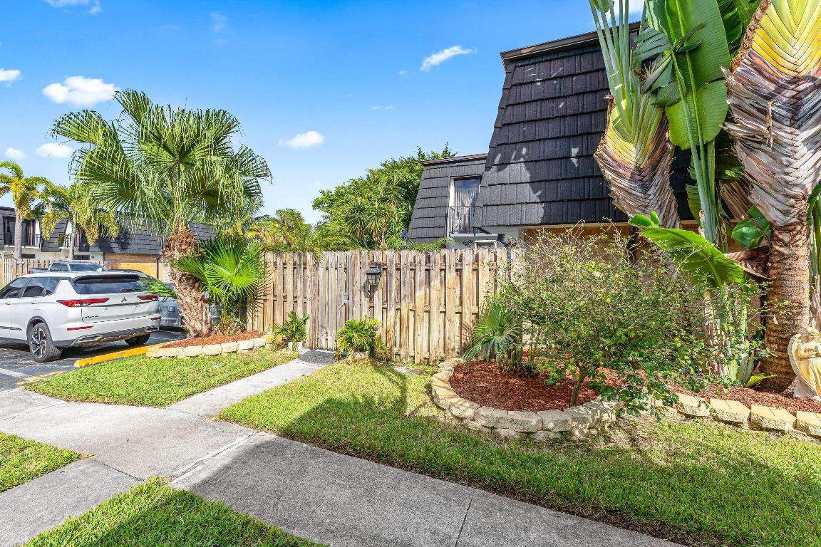 WOODLANDS OF PALM SPRINGS - Residential