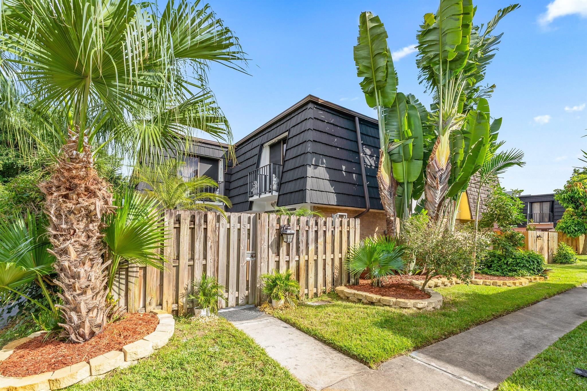 WOODLANDS OF PALM SPRINGS - Residential