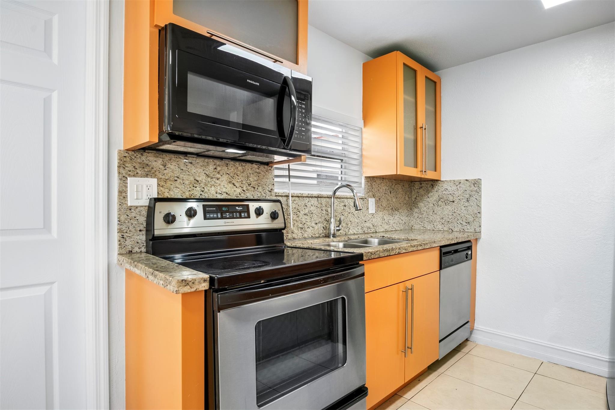 4460 NW 59th Ct